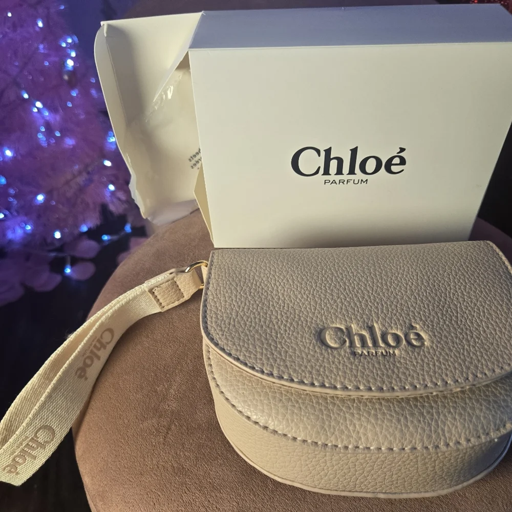 Chloe Parfum Wristlet and Necklace - Picture 4 of 12